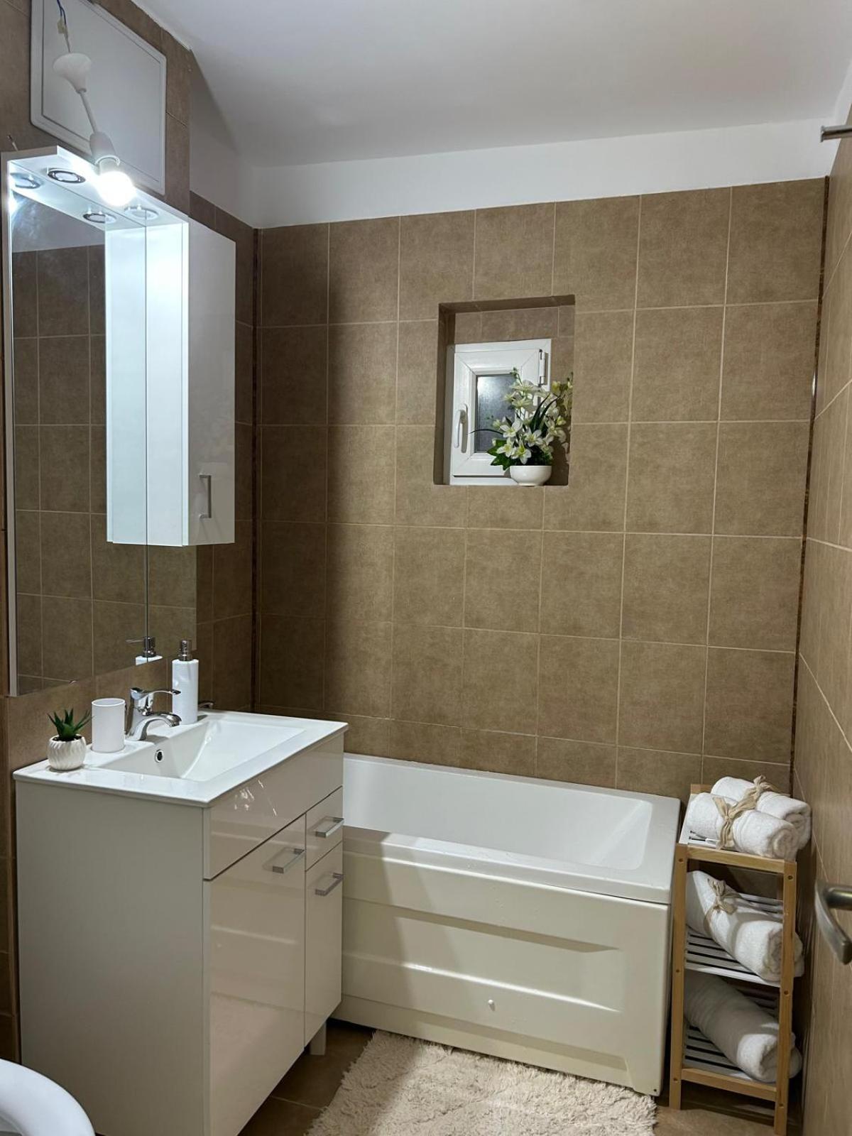 Jasminique Suite Craiova Exterior foto
